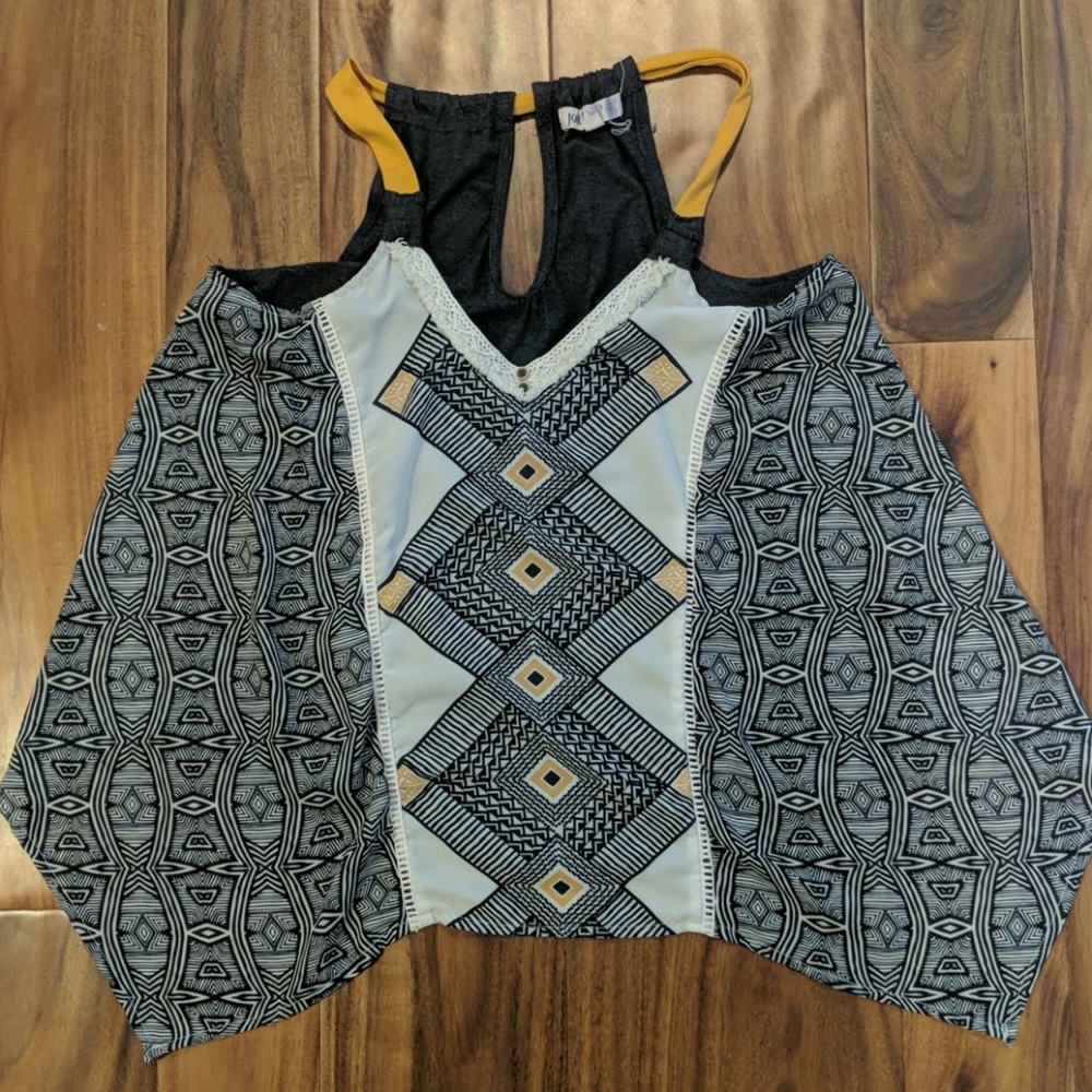 🌻3/$10 Jolt sleeveless boho tank top